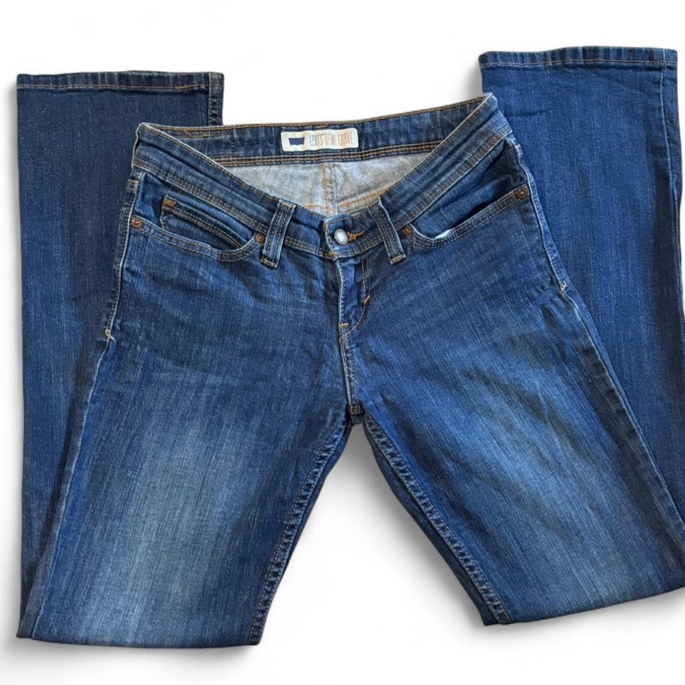 Levi’s Demi Curve Low Rise Jeans Size 7 Medium Wash Slim Straight